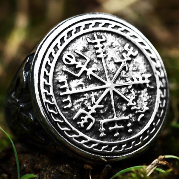 Ring - Nordic Mythology - Vegvisir with axes and valknot #13