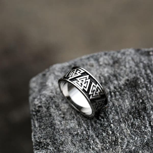 Ring med valknutar – storlek 9 #9