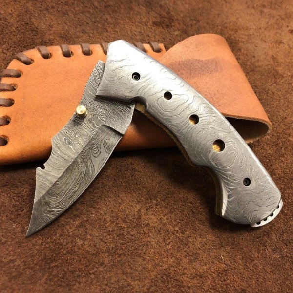 Handgjord kniv - unik och vacker damscus / damaskus fällkniv / j grå