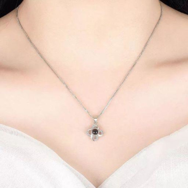 Projection necklace - Silver color