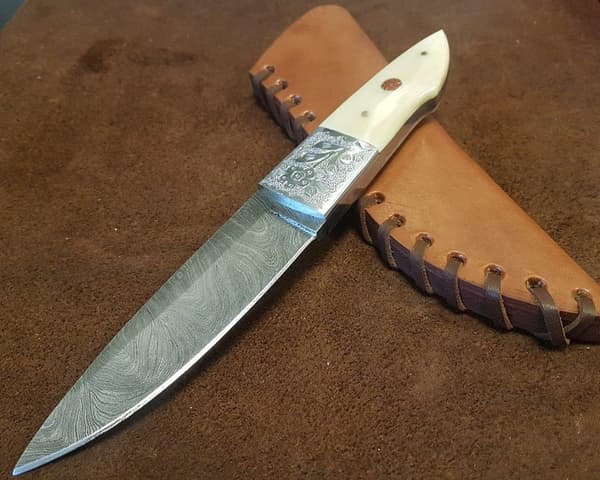 Handgjord Jaktkniv Damascus Vit