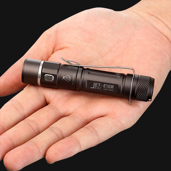 Niteye by Jetbeam - E10R - 650 Lumen Cree xpl hi Svart