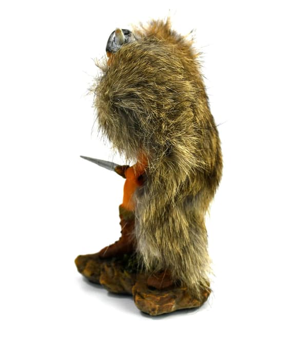 Viking krigare handmålad figur svärd