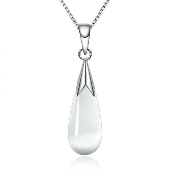 Smuk halskæde - sølv farve med hvid rhinsten
