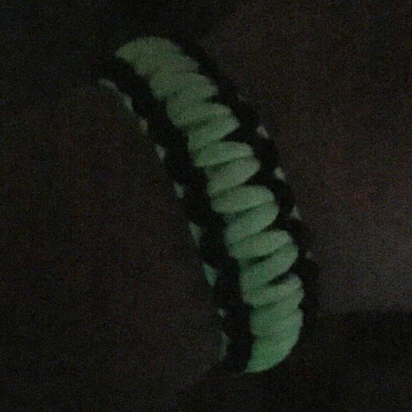 Glow-in-Dark Paracord Bracelet gul svart