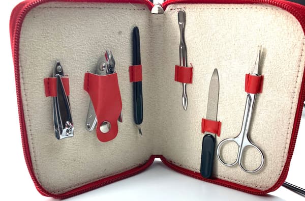 SOS Nails manikyyrisetti