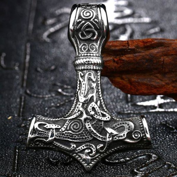 Thors hammer Mjolnir pendant