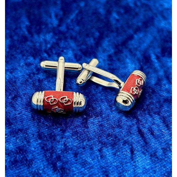 ainutlaatuiset kalvosinnapit Silver