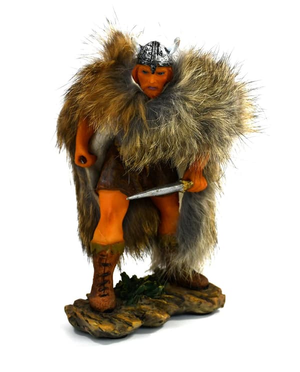Viking krigare handmålad figur svärd