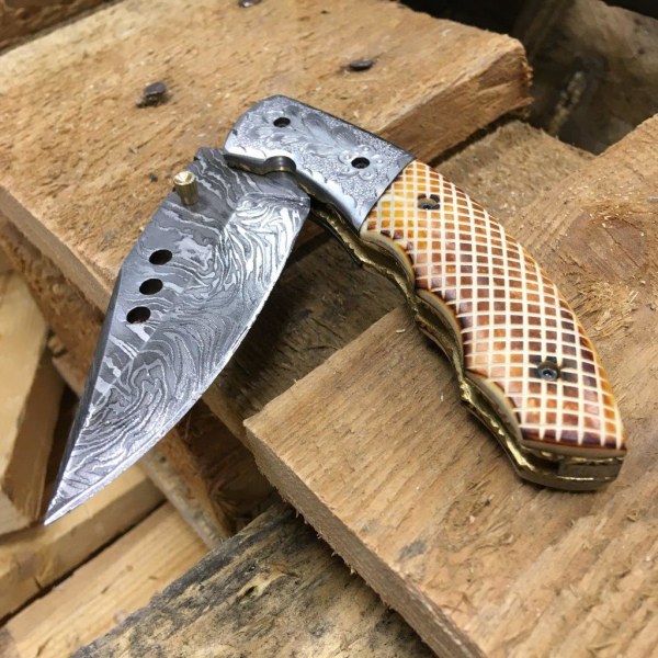 Håndlaget kniv - unik og vakker damscus foldekniv Brown