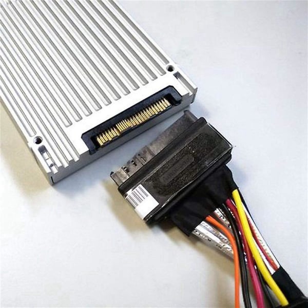 Innebygd 12G Mini SAS HD til U.2 / SFF-8643 til SFF-8639 kabel 0,5M med 15-pin SATA strømforsyning, Su