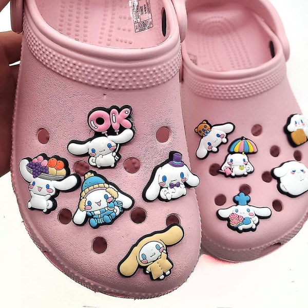 10-pak Søte Sanrio Cinnamoroll Anime Tegneserie Crocs-sjarmer Jibbitz Sko Sandaler Dekorative Skotilbehør