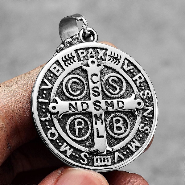 Pyhän Benediktuksen Exorcism-riipus miesten ja naisten kaulakorut, ruostumaton teräs, punk-trendikäs amulet-koru, luova lahja