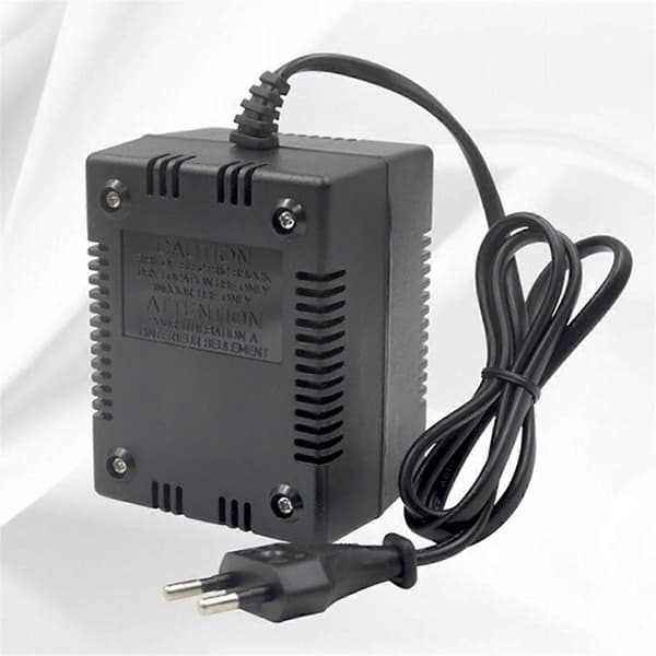 Effekttransformator Spændingsregulator 220V til 110V Spændingsomformer Step-Down Transformator Inverter 200