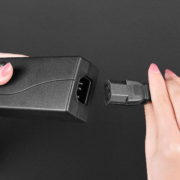 220V til 12V omformer 60W Husholdningskontakt Bil Støvsuger Adapter Multifunksjonsomformer Adapter
