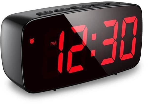 Digital väckarklocka, LED-väckarklocka, mini väckarklocka med snooze-funktion - drivs av både batterier och nätström.