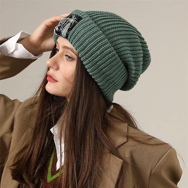 Hatt i strikket stoff for kvinner og menn - vinter, ute, gate-stil, varm, tilbehør