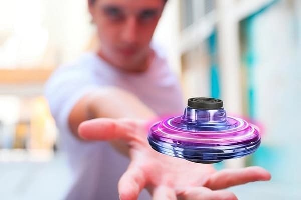 Flying Spinner Drone LED-valo - MUSTA