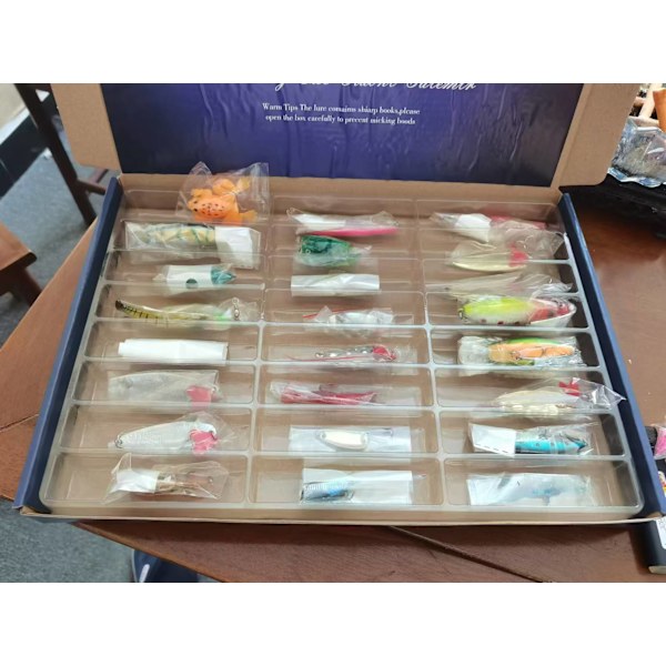 Xbi - 12/24 kpl Uusi Kalastus Syötti Setti Adventskalenteri Blind Box Täysi Hullu Kiire Lahja 24PCS