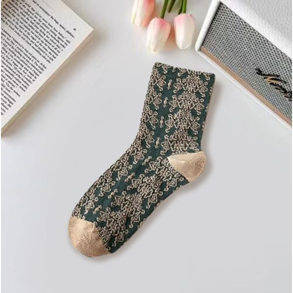 Mub- 5 pairs Retro tredimensionella präglade strumpor höst- och vinterstil medelhöga strumpor söta blommiga damstrumpor