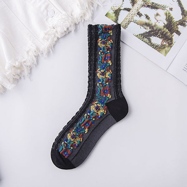 Mub- 5 pairs Höst och vinter ny bomull retro twist mönster kvinnors strumpor mode små blommiga personlighet skog jacquard strumpor
