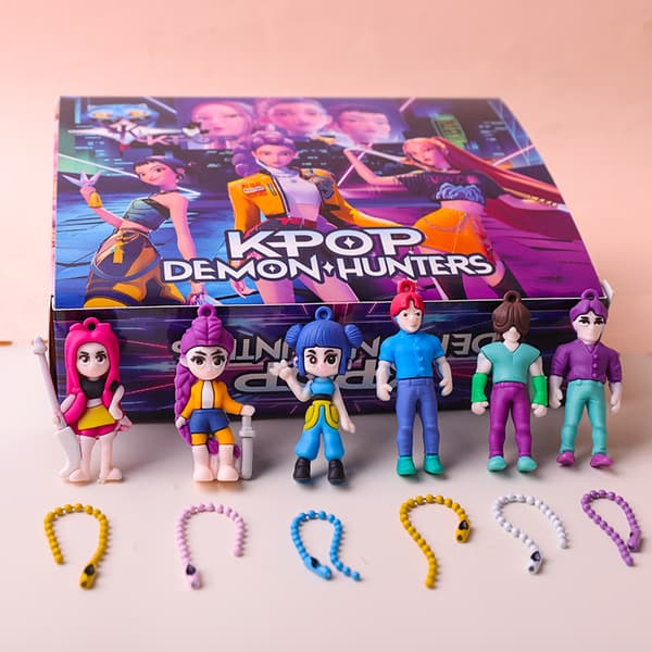 KPOP demonjägarflickgrupp docka blind box PVC-docka
