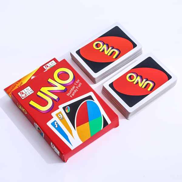Uno basic kortspil familiespil