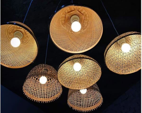 Förpackning med 10 E27 9W A60 LED-lampor - Varmvitt ljus 4200K - 806 Lumen