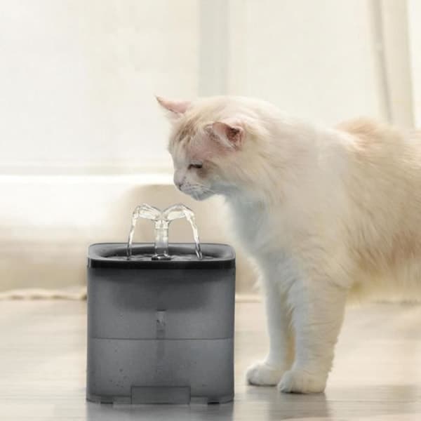 2L vannfountain for katter og hunder - Lydløs sprutvanndispenser