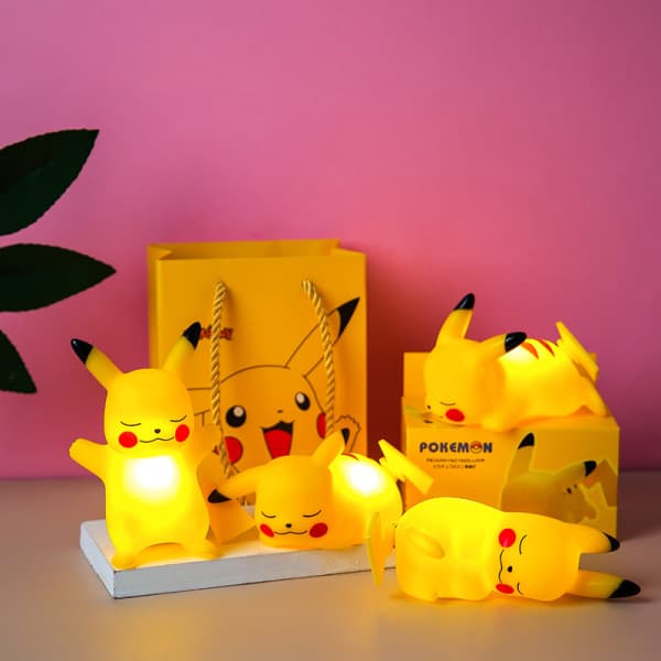 2 søde Pikachu natlys til piger hjerte soveværelse lille fane
