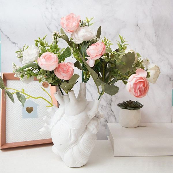 Hjärtformad blomvas i harts, vas för torkade blommor, kroppsskulptur, skrivbordsdekoration, blomkruka, heminredning, blomkruka, praktisk vit