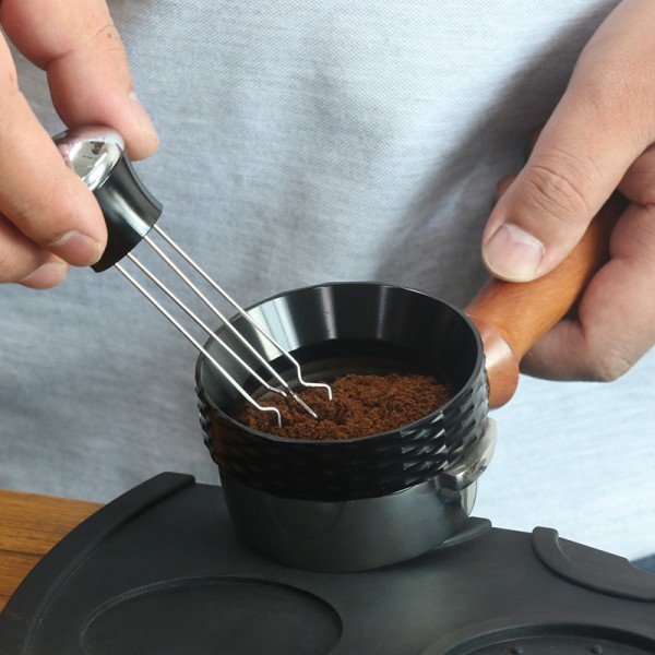 Kaffeomrörare för espresso i rostfritt stål som hjälper till att sprida N