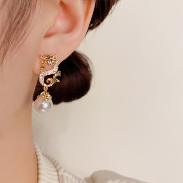 Utsökt Year of the Dragon Zodiac Pearl Earrings Fashionabla New Yea