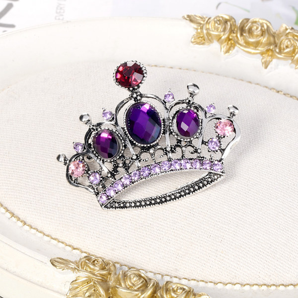 Krona Brosch Sparkling Lyx Drottningens Krona Slipstift Pin Kristall Jacka Rhinestone Brosch Överdriven Diamant Set Krona Corsage 5.4*4.5cm lila silver