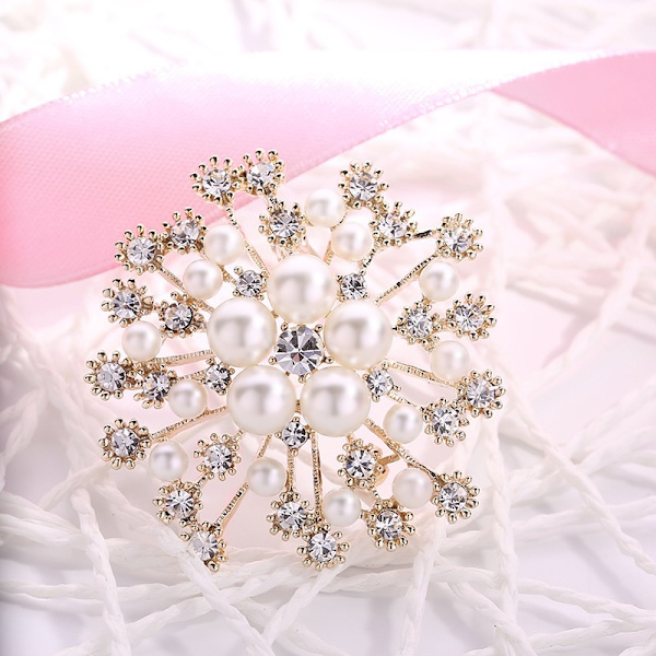 Glittrande imitation pärla kristall snöflinga blomma design brosch pin