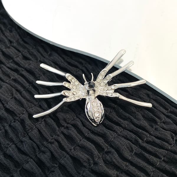 Rhinestone Spider Halloween Brosche Pin Sølv Spider Insekt Brosche Got