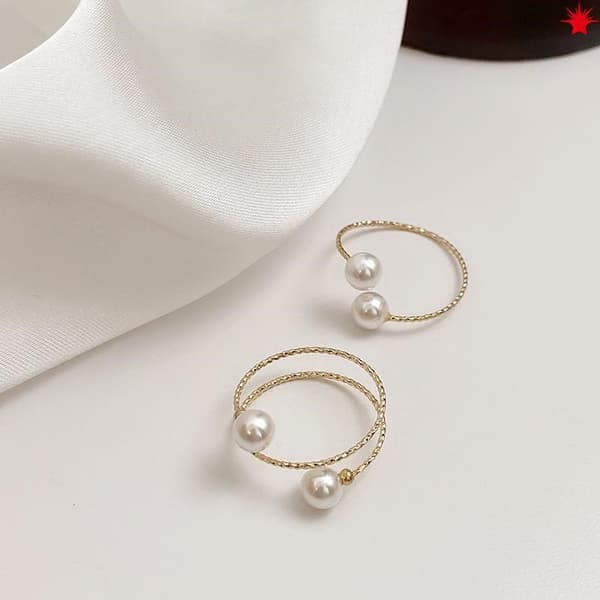 Justerbar åben wrap-ring med skalperle  Forgyldt stablet statement-ring til bryllup