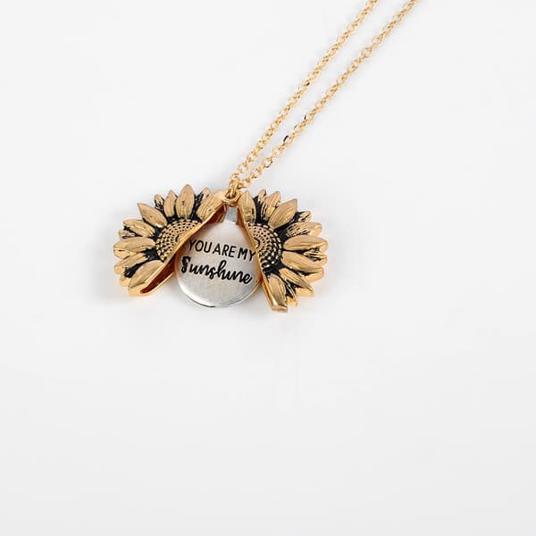 Du Är Mitt Solsken Graverat Halsband Inspirerande Solros Locket N