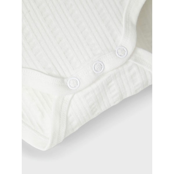 Name it Baby Body Vit med Volang, Storlek 80