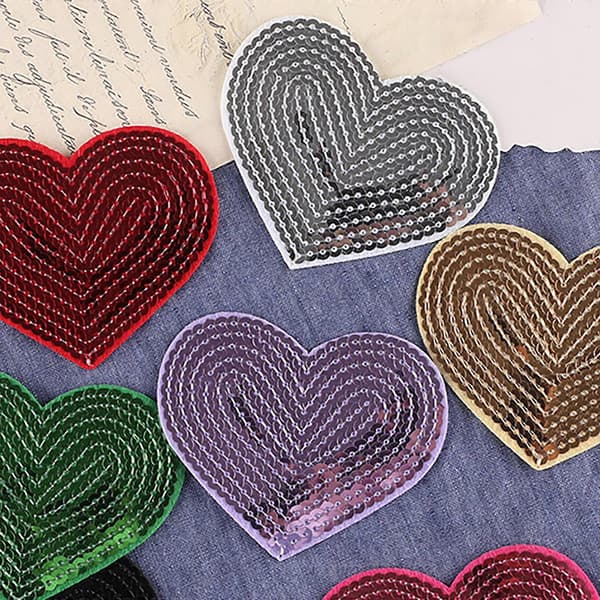 10 stk hjerteformede strykemerker, hjerte-lapper til å sy på, applikasjon, broderte lapper til klær, veske, kåpe, sølv Silver