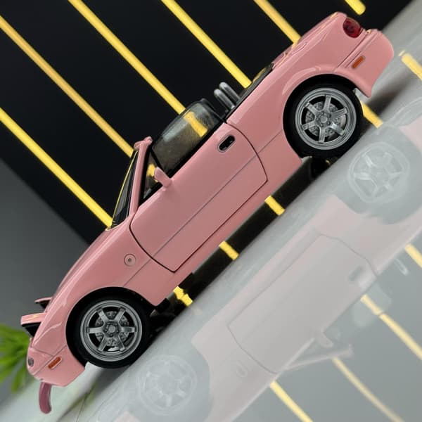 Mazda MX5 Roadster, legetøjsbil, musikalsk modelpynt, pink