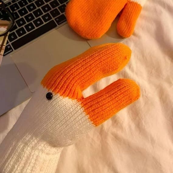 Vintergåshandskar, roliga och varma stickade gåshandskar, söta ullfodrade varma handskar som present.—ls