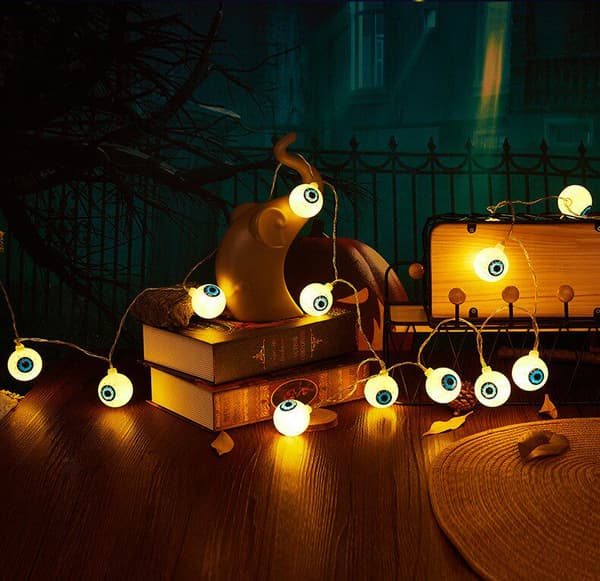 10 LED Halloween-dekorasjoner Øyelysstrengdekorasjon Salg