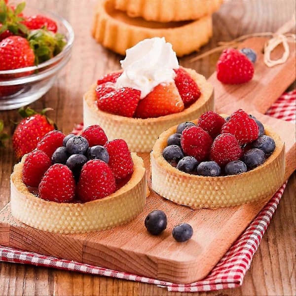 10 stk 9 cm terteringer i rustfritt stål med hull for dessert, pai, quiche, kake og mousse bakeform