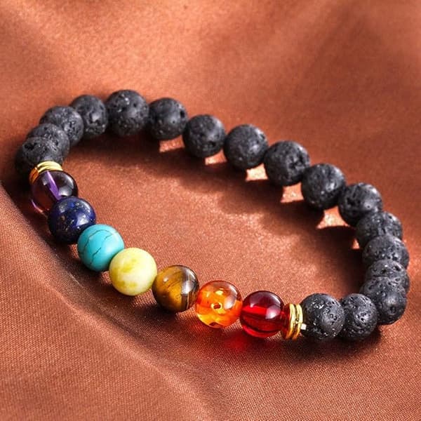 7 Chakra helbredende perlearmbånd Naturlig lavastein diffuserarmbånd