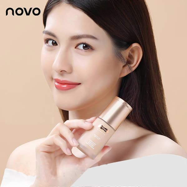 Novo 2-i-1 Flydende Foundation + Concealer Lysner Huden—ls A