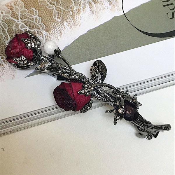 Eleganta brudklänningshårklämmor Kvinnor Hårtillbehör Brudtärnor Huvudbonad Rosblomma Stil Hårnål Spännen Fjäderklämma (Röd)