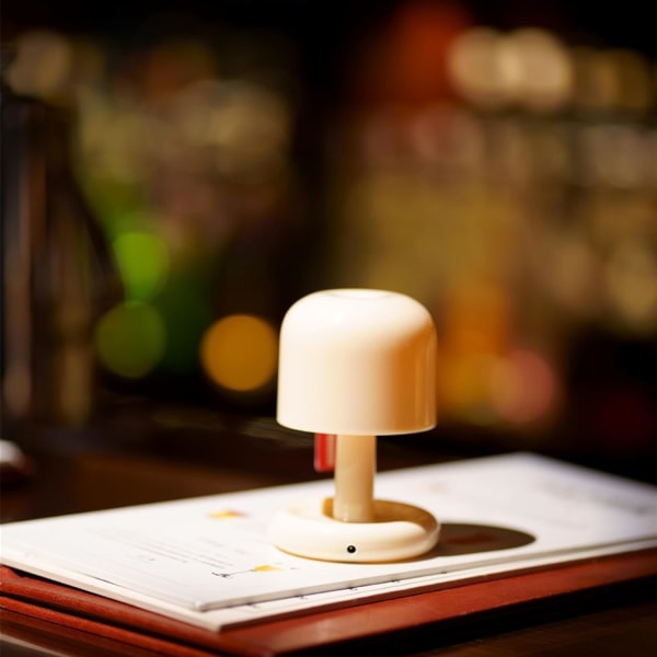 LED-bordslampa med timer, nattljus i miniatyr, stämningsljus för bar, sovrumsinredning, gult ljus, uppladdningsbart USB , 330 mAh batteritid