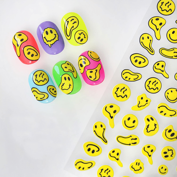 Graffiti Roliga Nail art Abstrakt leende ansikte Nageldekaler 3D självhäftande gult vridet leende ansikte Nageldesign Nagel DIY-dekoration 5 st