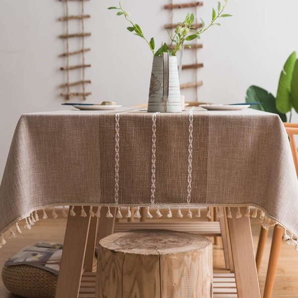 Robust bomulls- och linneduk för rektangulära bord Duk med robust gallerbroderi. (140 x 140 cm, Khaki)